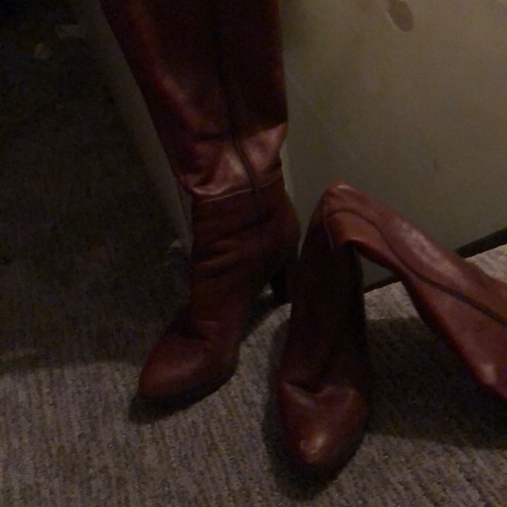Heeled boots
